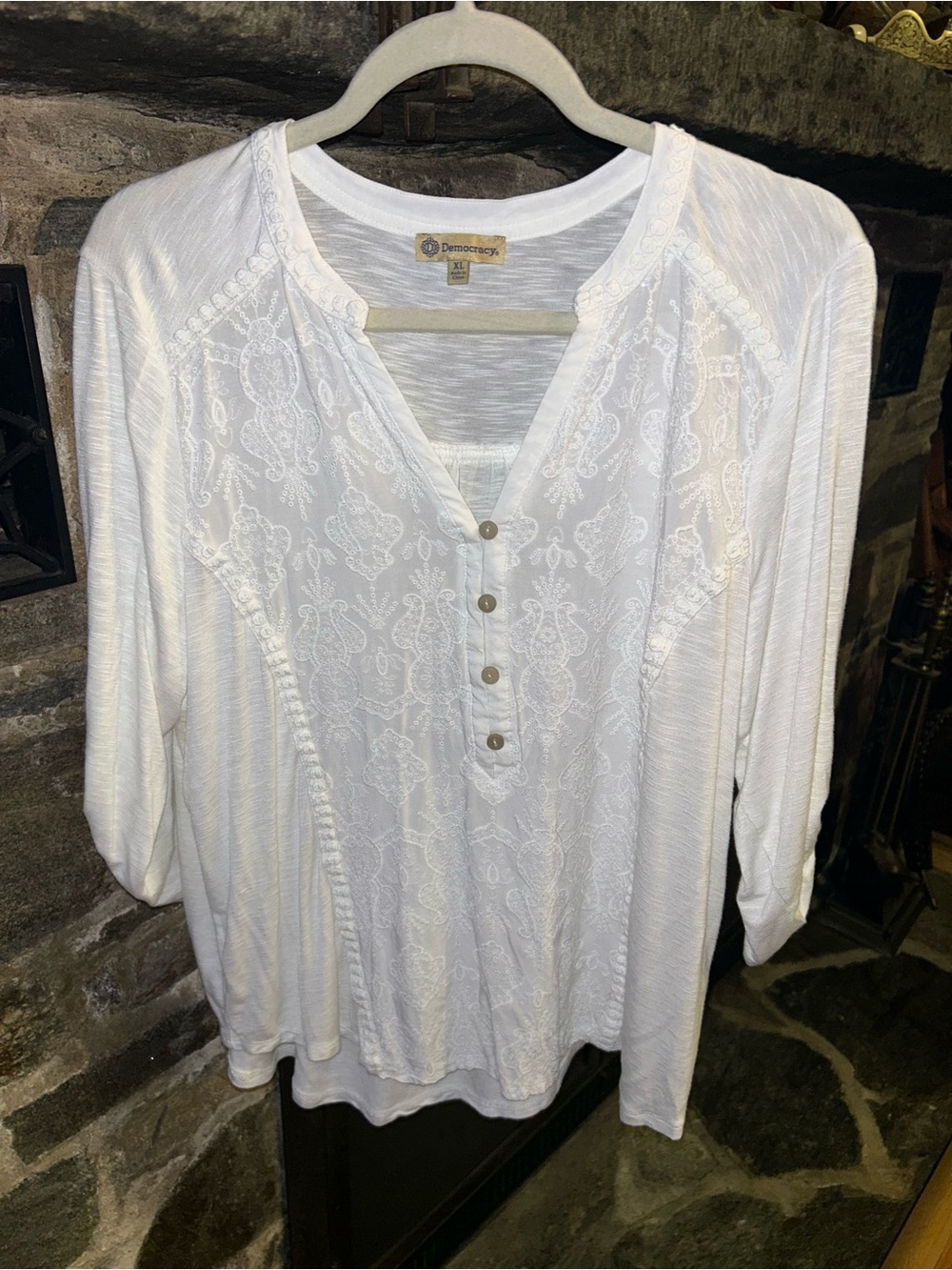 Democracy White Embroidered 3/4 Top